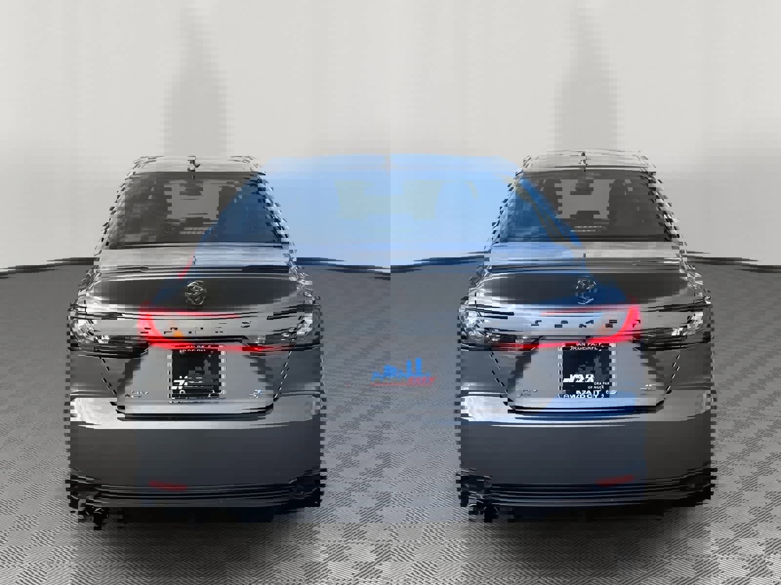 Used 2025 Toyota Camry SE image 6