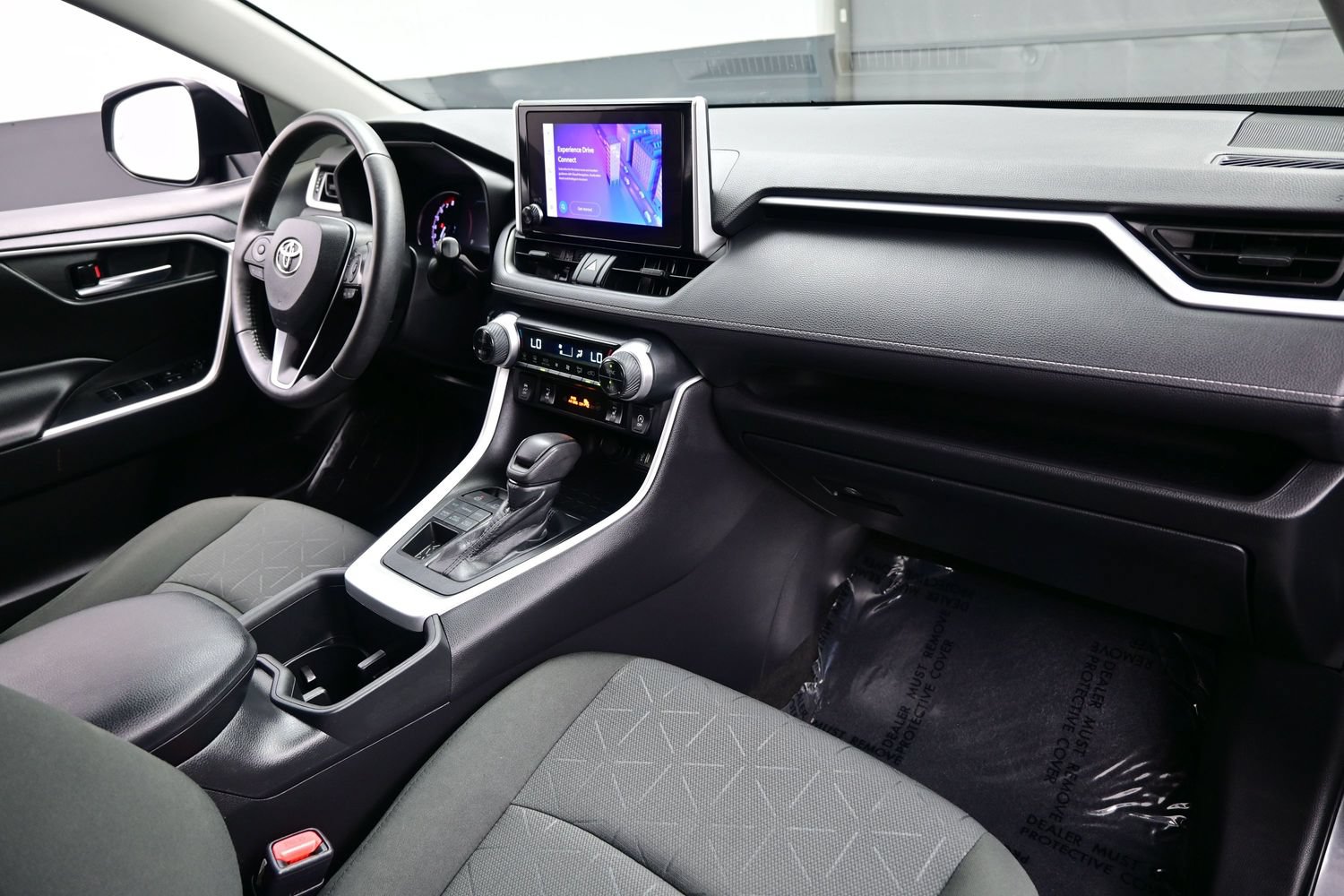 Used 2023 Toyota RAV4 XLE w/ Convenience Package AWD/4WD image 15