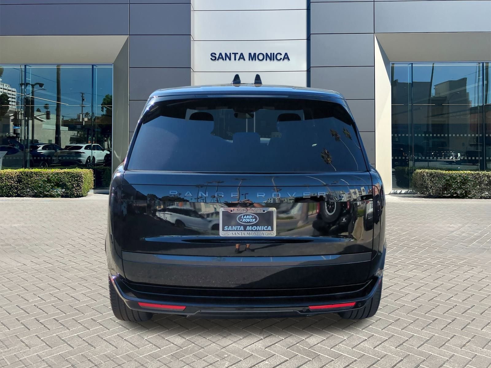 New 2026 Land Rover Range Rover SE image 4