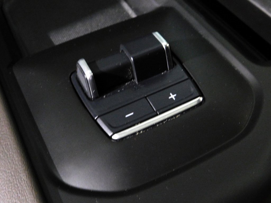 Used 2024 GMC Sierra 2500 Denali w/ Denali Reserve Package image 78