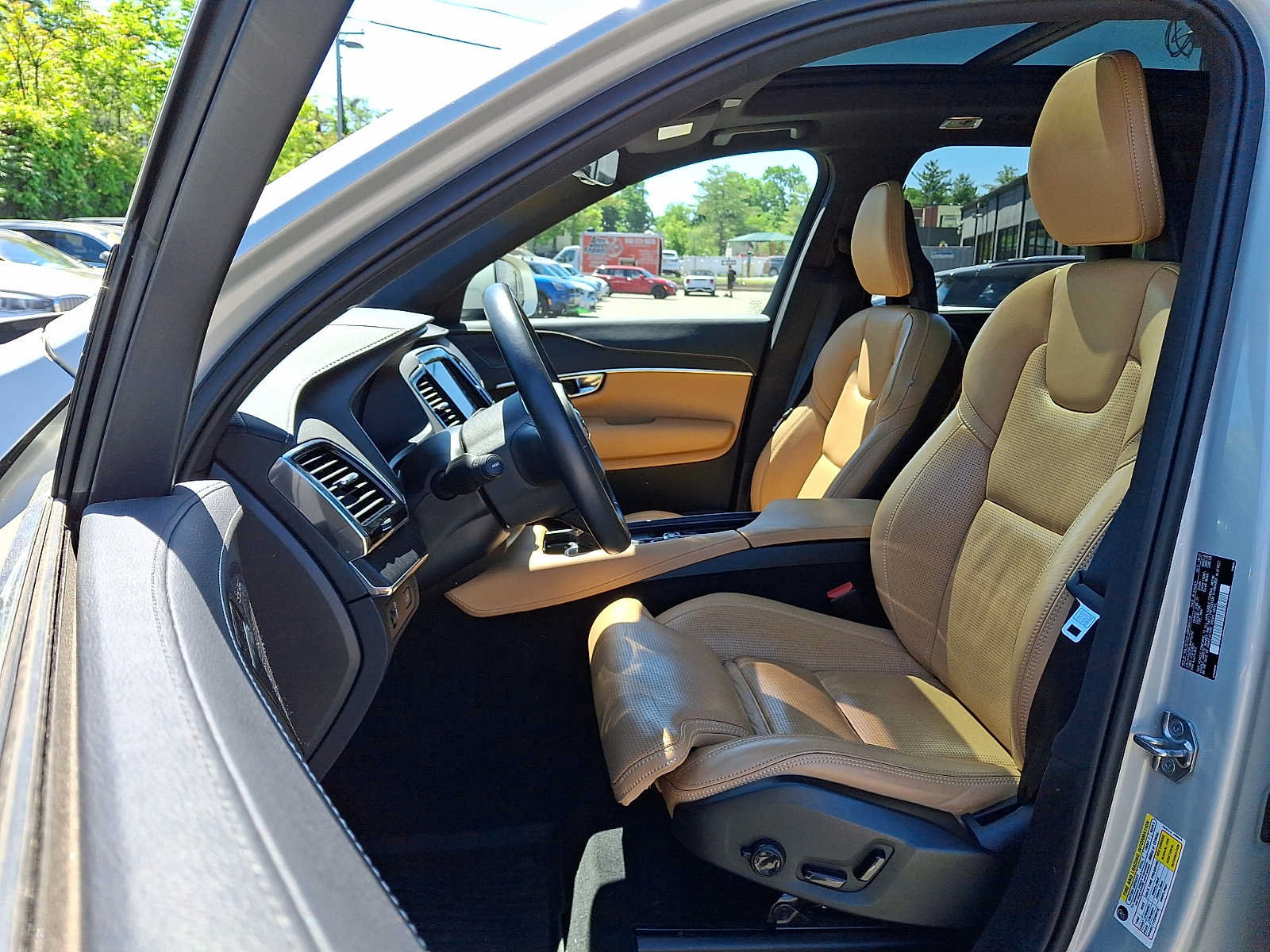 Used 2022 Volvo XC90 T6 Inscription AWD/4WD image 14
