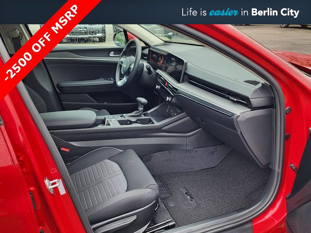 New 2025 Kia K5 LXS image 12