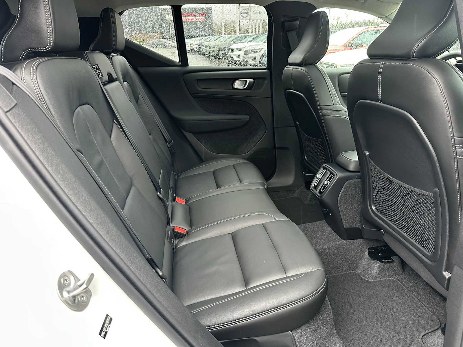 Used 2025 Volvo XC40 B5 Core w/ Protection Package Premier image 12