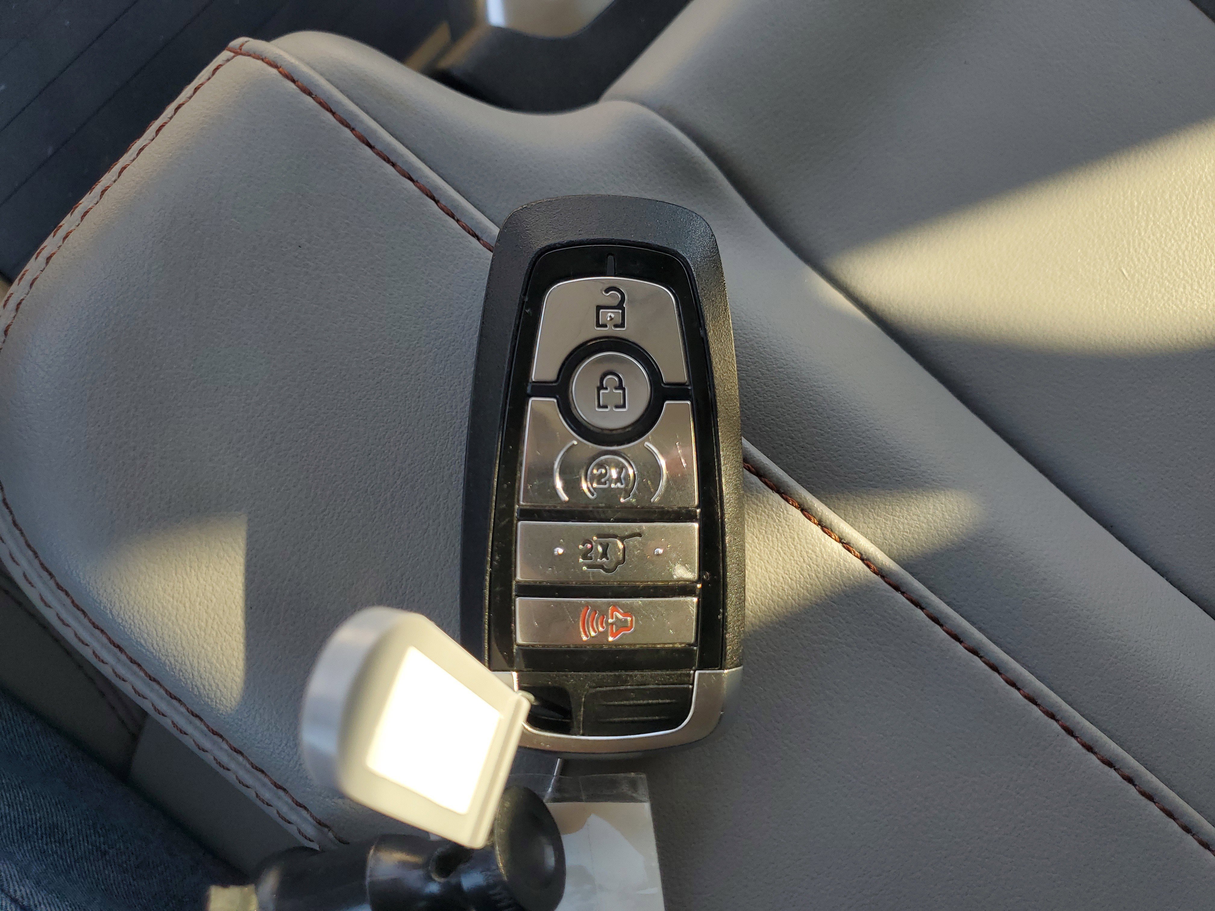 Certified 2025 Ford Expedition Active image 32