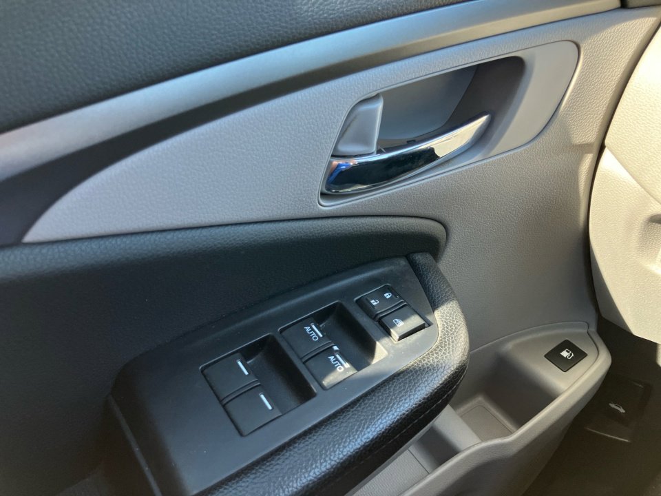 Used 2018 Honda Pilot LX image 36