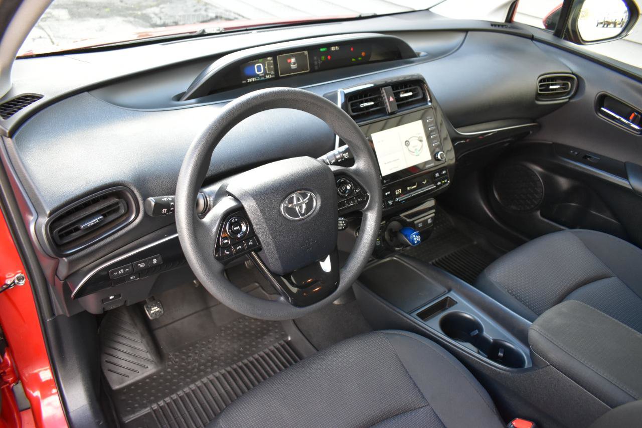 Used 2022 Toyota Prius LE FWD image 10