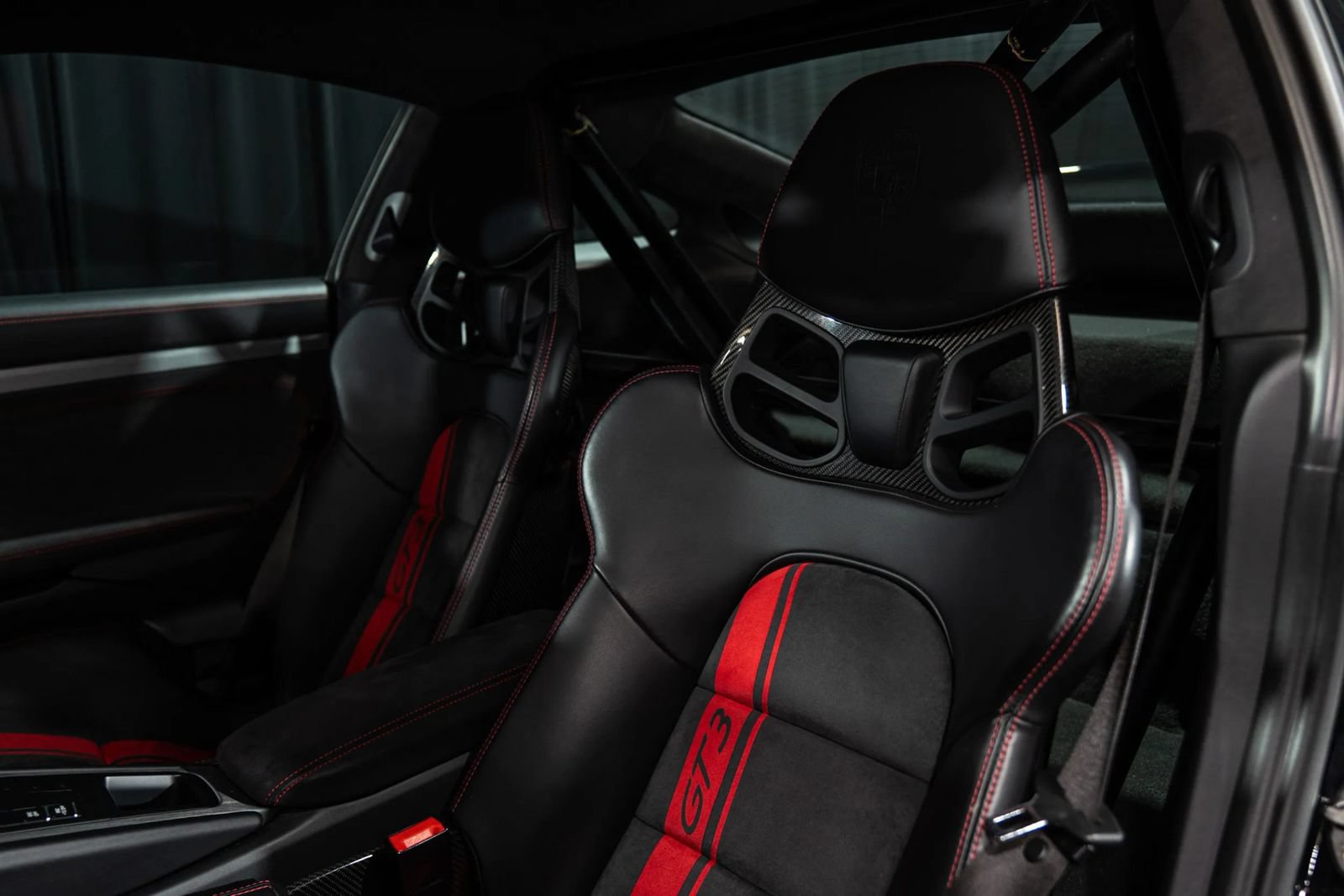 Used 2018 Porsche 911 GT3 RWD image 34