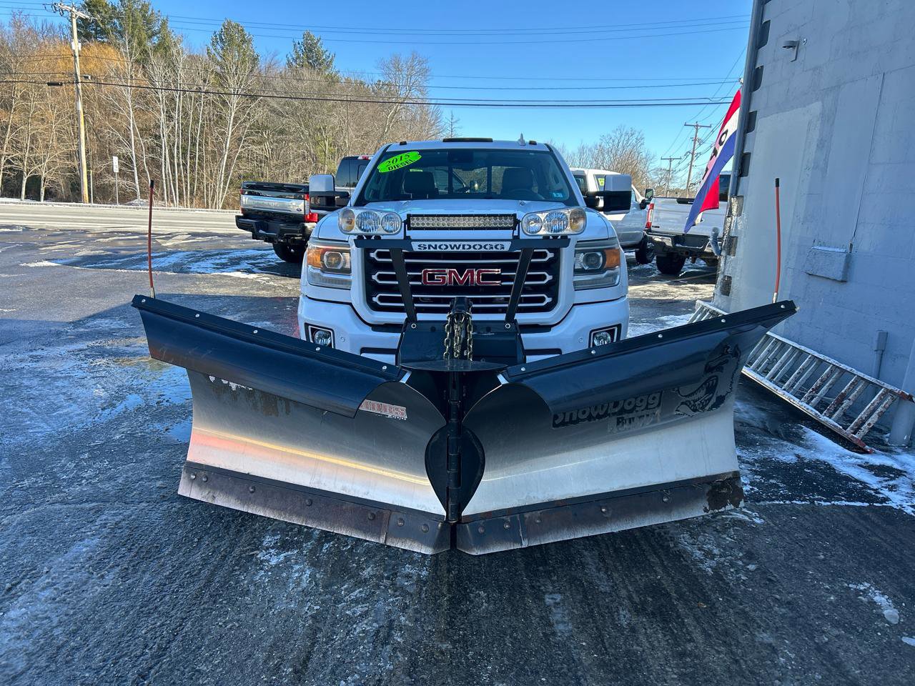 Used 2015 GMC Sierra 3500 Denali w/ Duramax Plus Package image 3