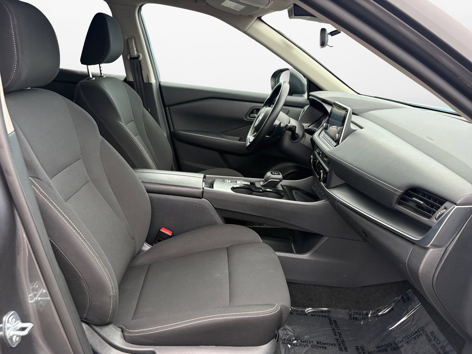 Used 2024 Nissan Rogue S FWD image 17