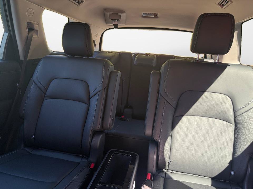 New 2026 Nissan Pathfinder SL w/ SL Premium Package FWD image 12