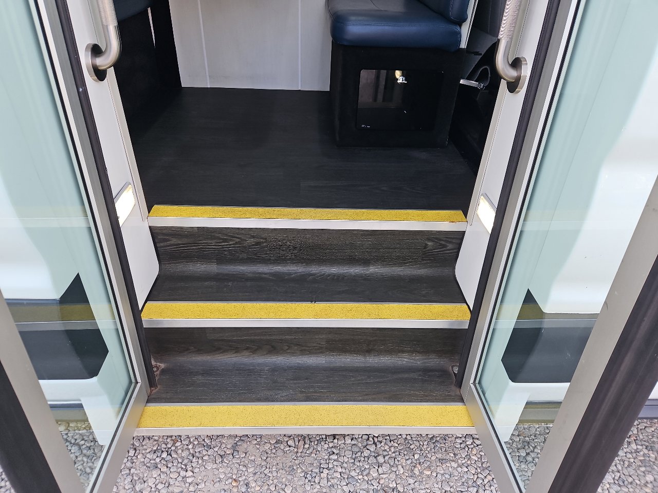 Used 2019 Ford Transit 350 XL image 34