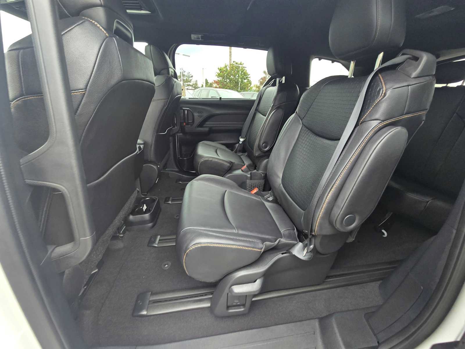 New 2026 Toyota Sienna XLE Woodland Edition AWD/4WD image 18