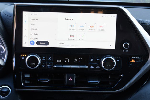 Certified 2023 Toyota Highlander Bronze Edition image 21