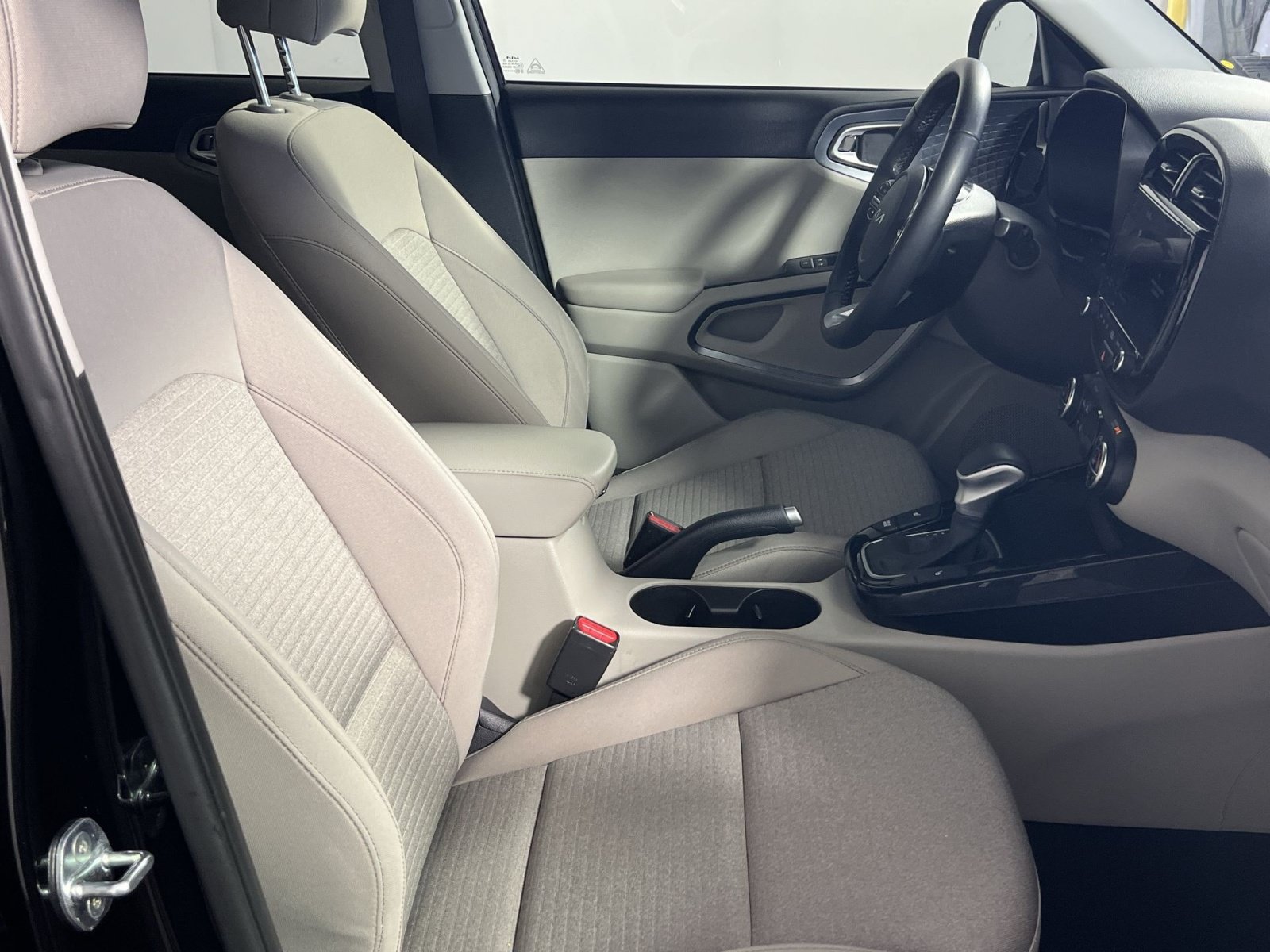 Used 2023 Kia Soul EX FWD image 29