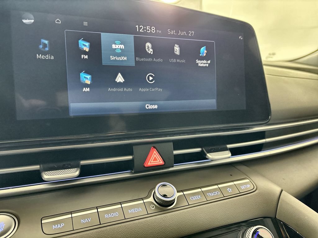 Certified 2025 Hyundai Elantra SEL FWD image 12
