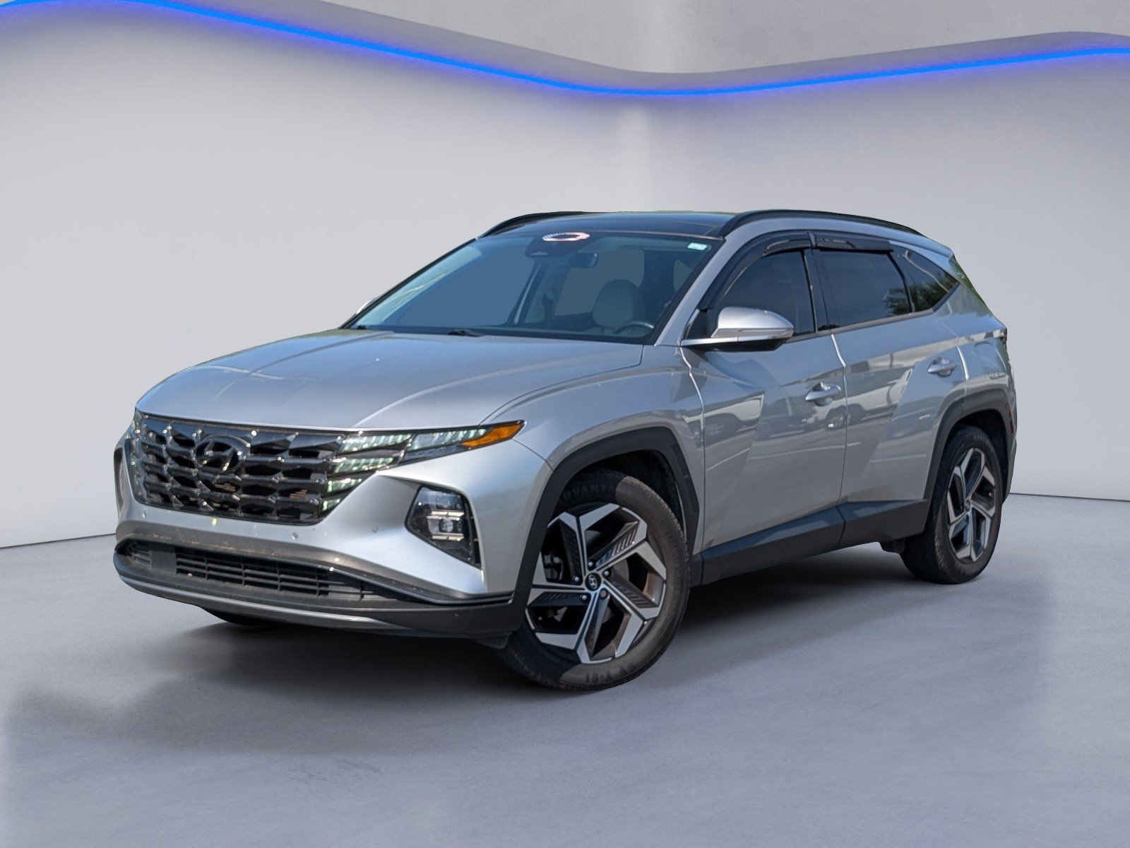 Used 2022 Hyundai Tucson Limited w/ Cargo Package FWD image 2
