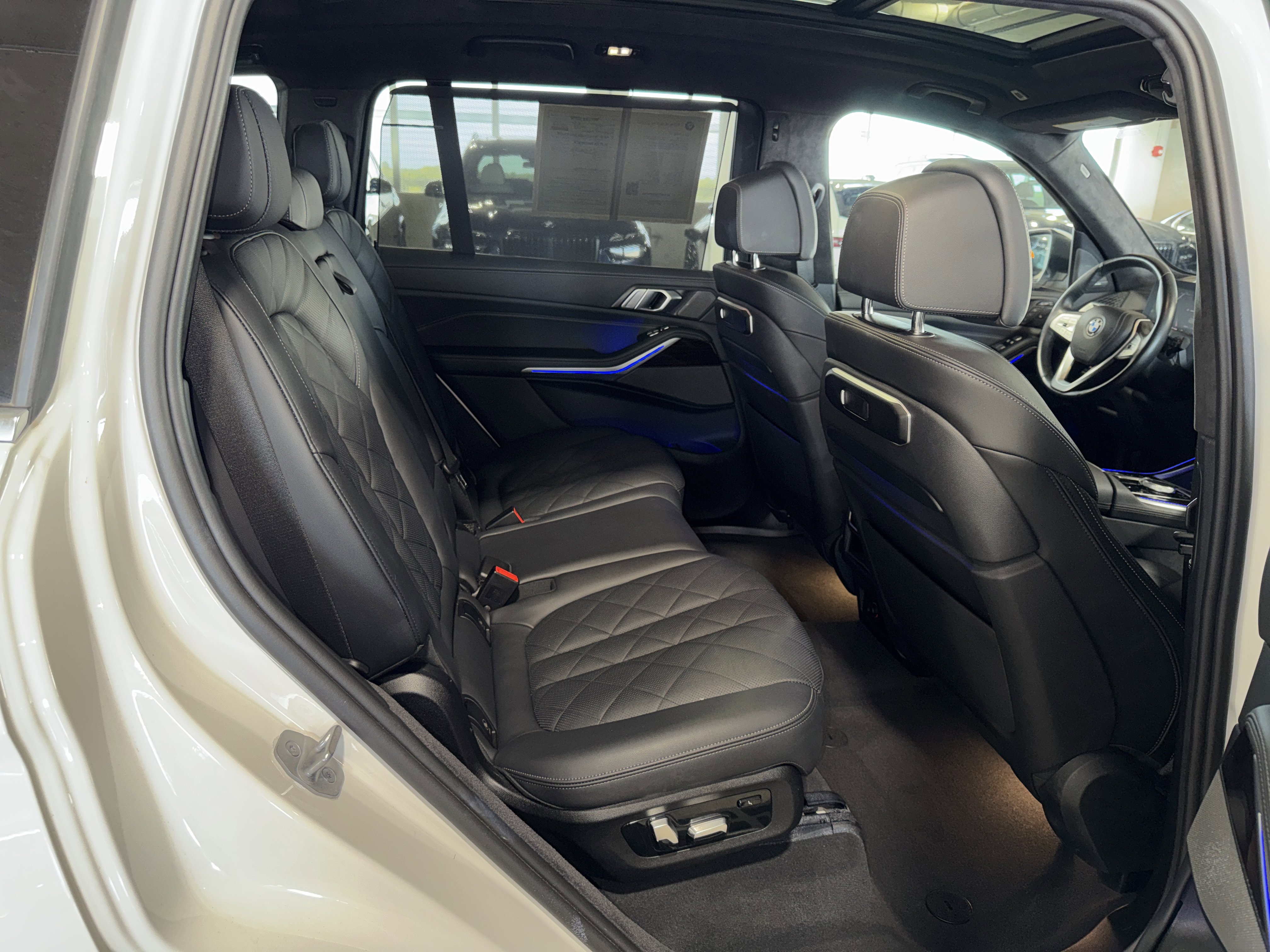 Certified 2024 BMW X7 xDrive40i image 12