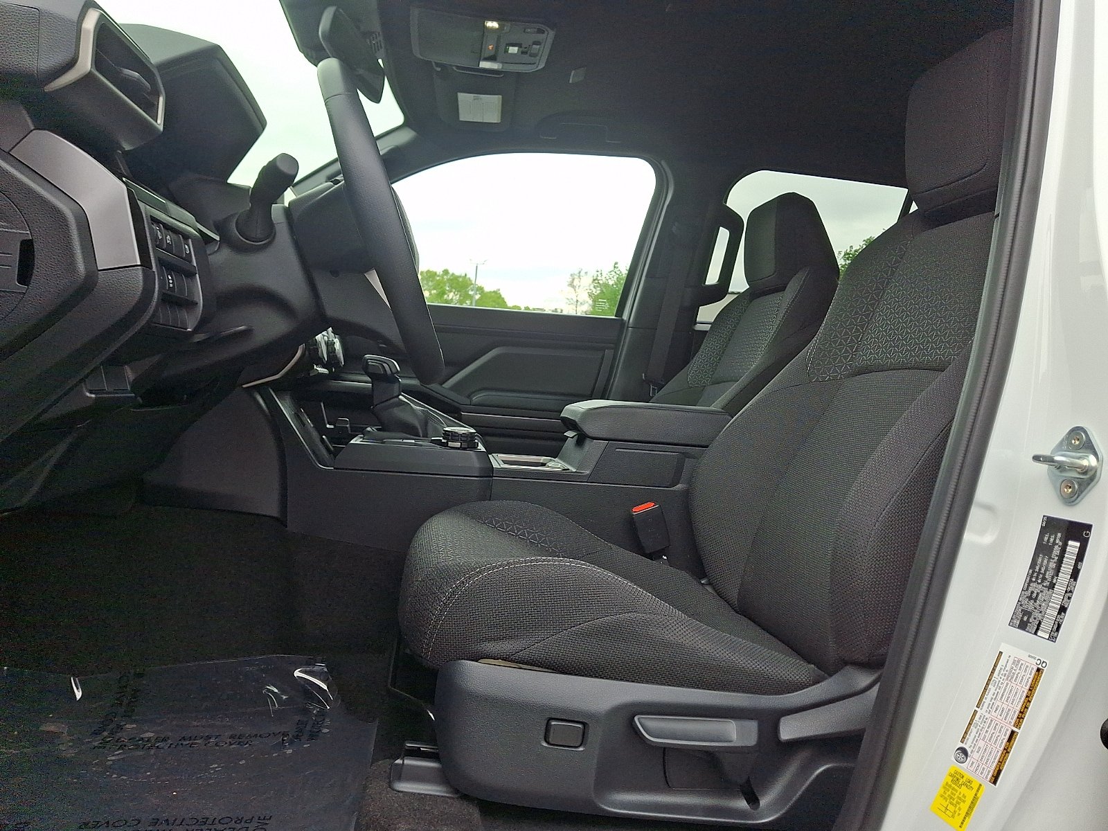 Used 2025 Toyota 4Runner SR5 AWD/4WD image 13