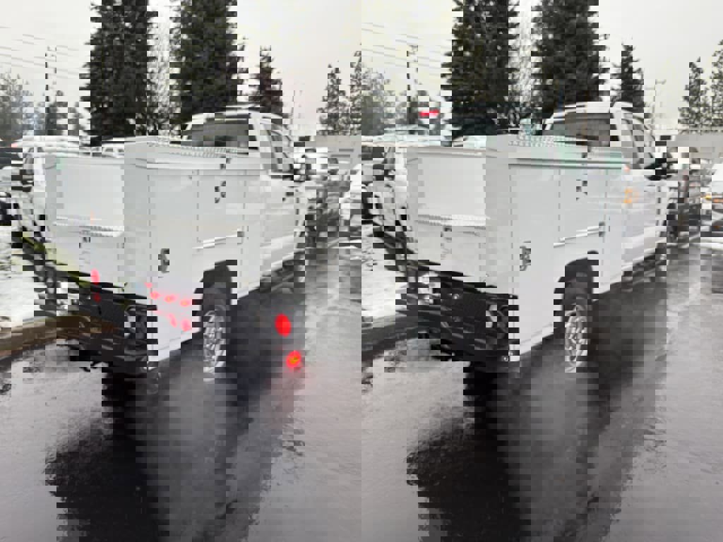 New 2026 Ford F250 XL w/ XL Chrome Package image 4