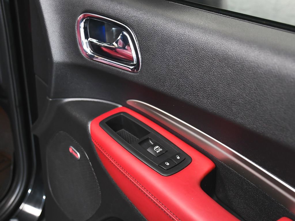 Used 2016 Dodge Durango R/T w/ Technology Group image 17
