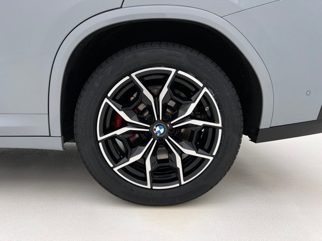 Certified 2025 BMW X4 M40i w/ Premium Package AWD/4WD image 29