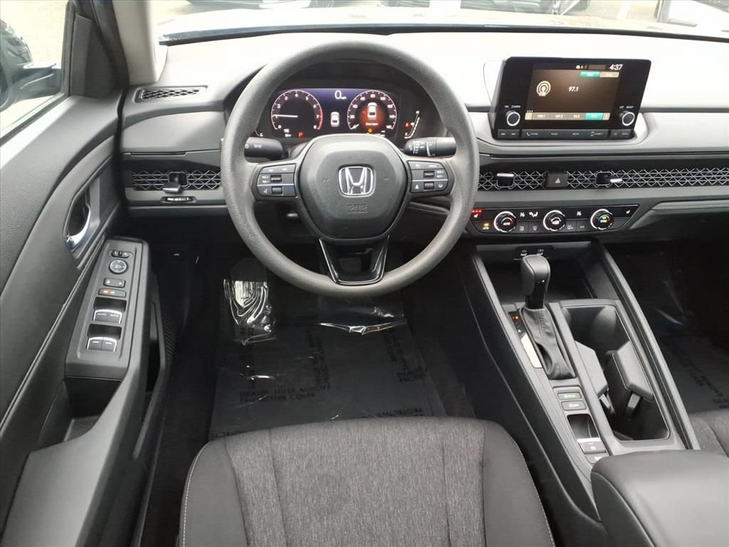 Used 2024 Honda Accord EX image 9