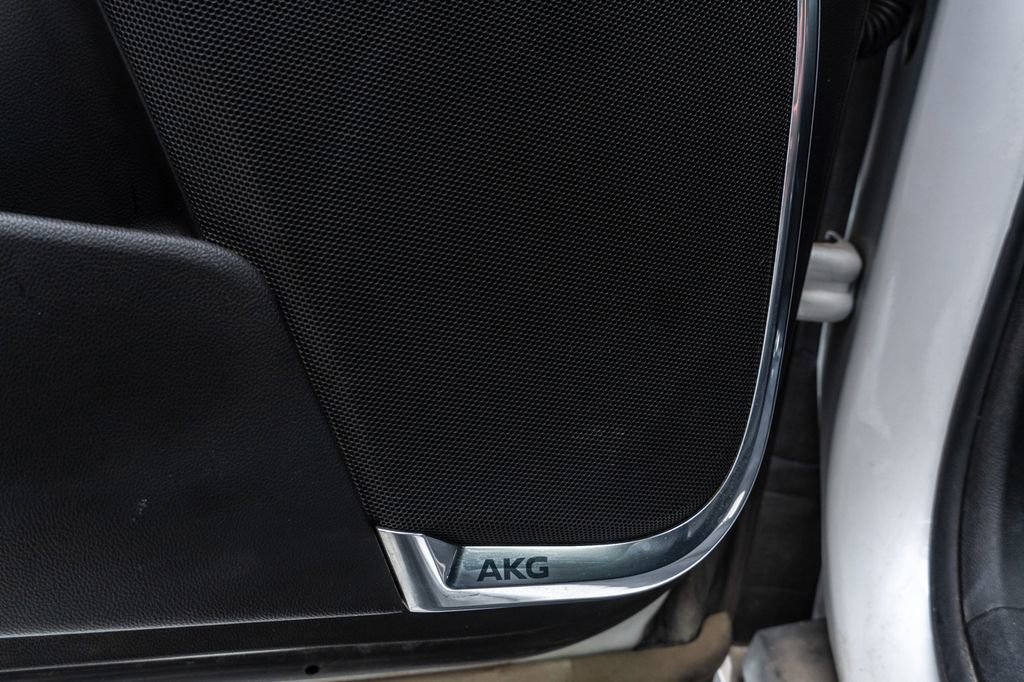 Used 2022 Cadillac Escalade Sport Platinum w/ Heavy-Duty Trailer Package image 30