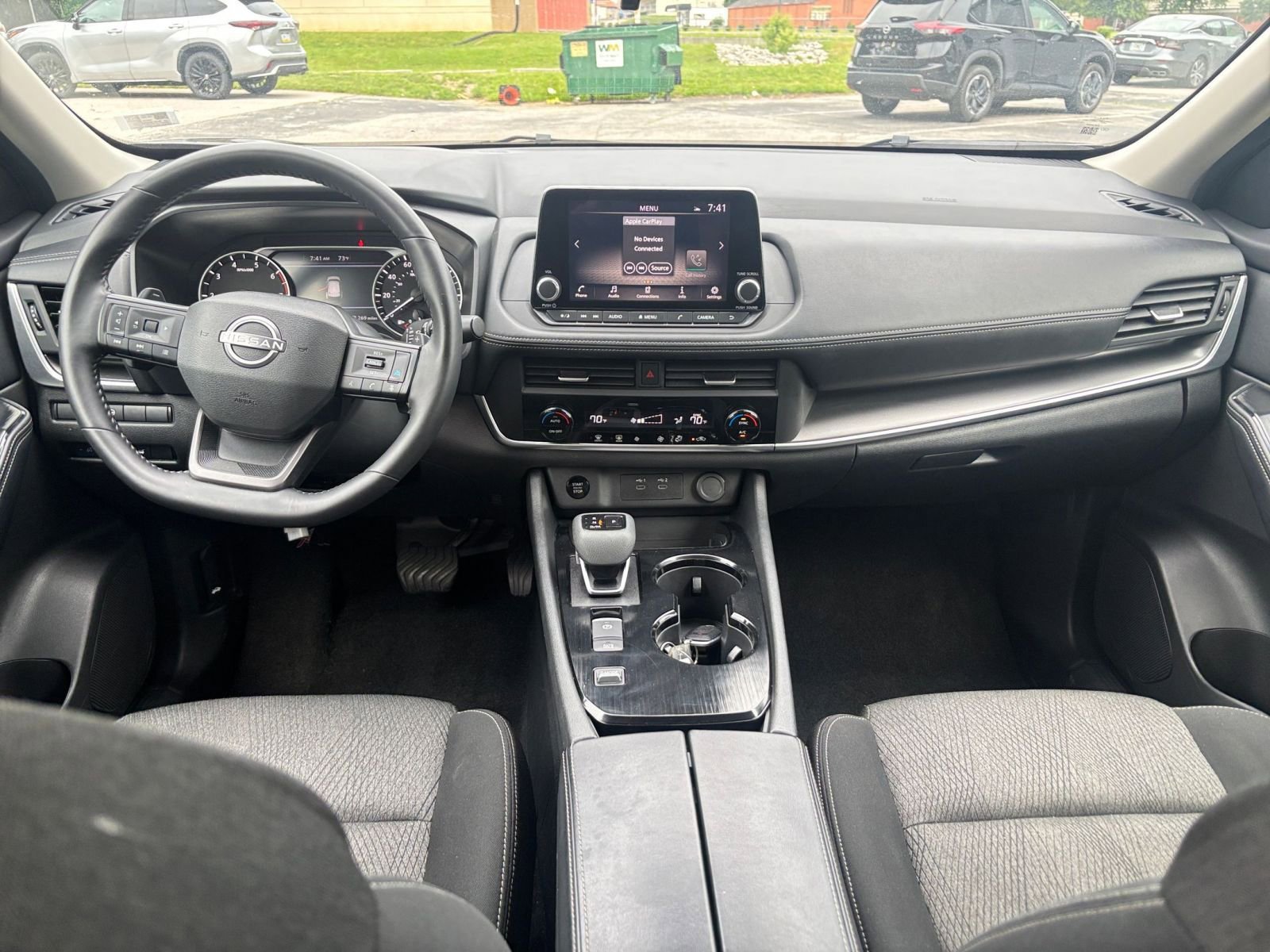 Used 2025 Nissan Rogue SV FWD image 34