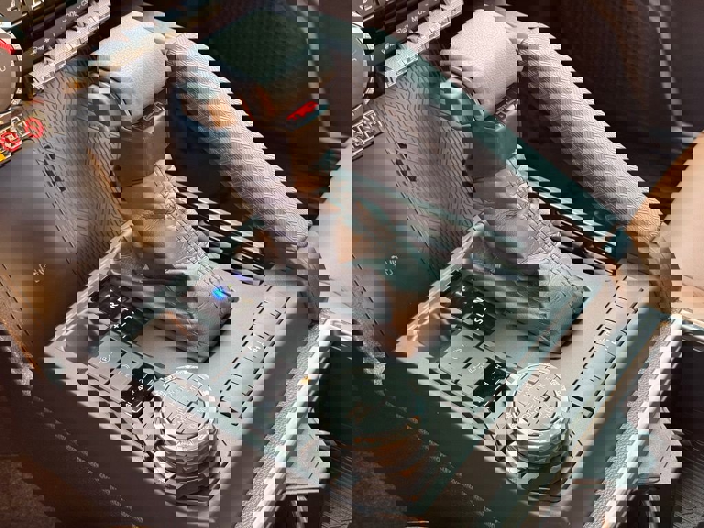 Certified 2025 Toyota 4Runner TRD Off-Road image 33