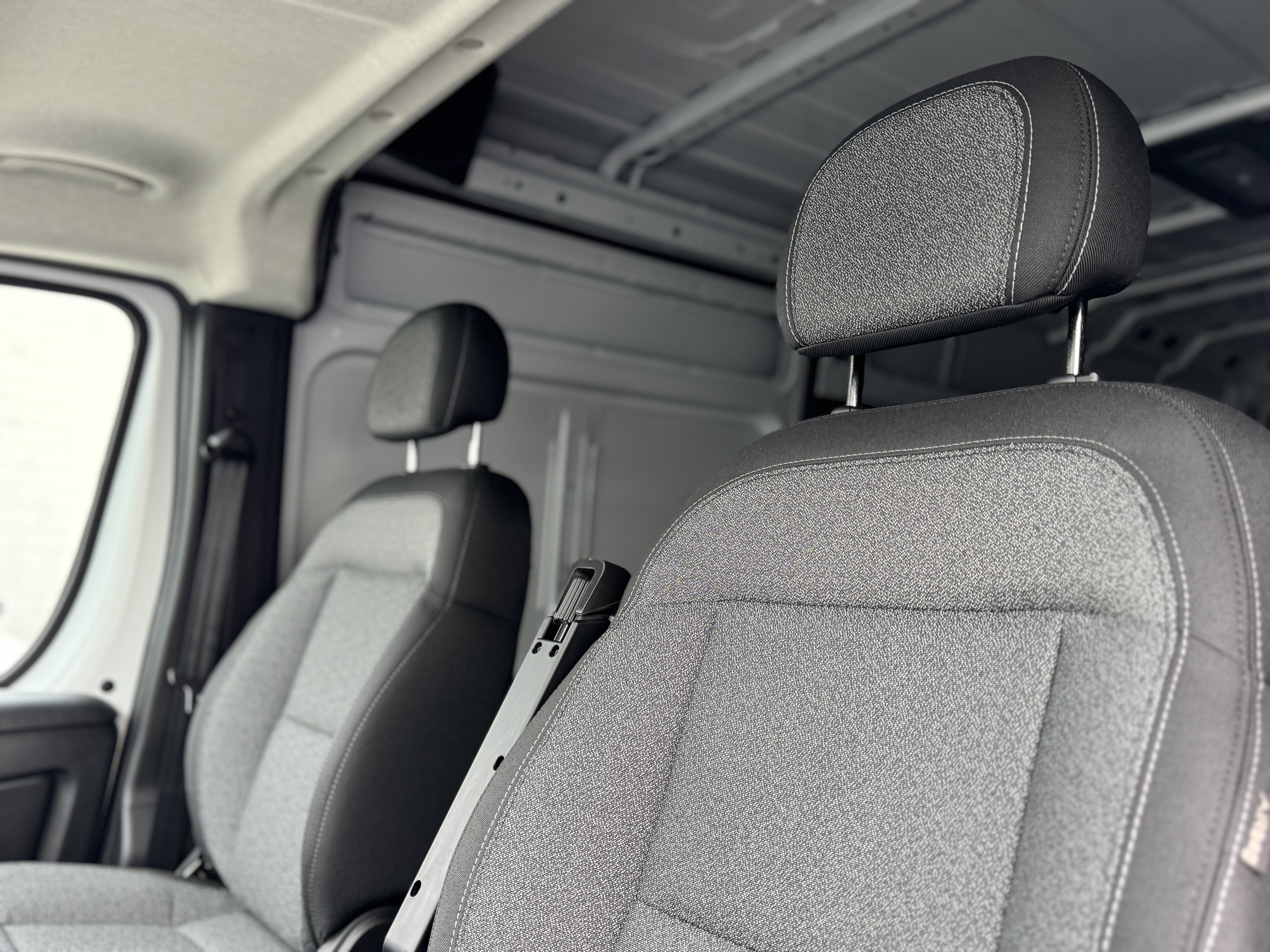New 2025 RAM ProMaster 3500 w/ Convenience Group FWD image 12