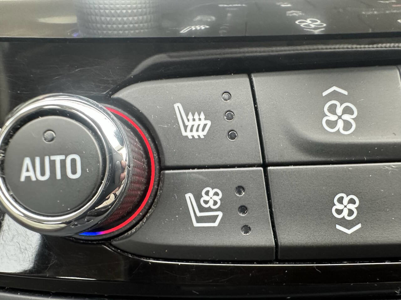 Used 2017 Buick LaCrosse Premium w/ Sun and Shade Package image 20