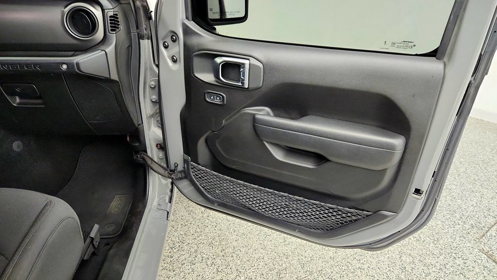 Used 2023 Jeep Wrangler Sport AWD/4WD image 25