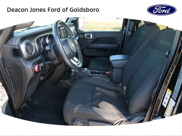 Used 2019 Jeep Wrangler Unlimited Sahara w/ Safety Group image 27