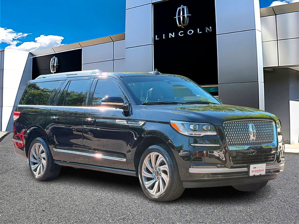 Certified 2024 Lincoln Navigator L Reserve AWD/4WD image 1