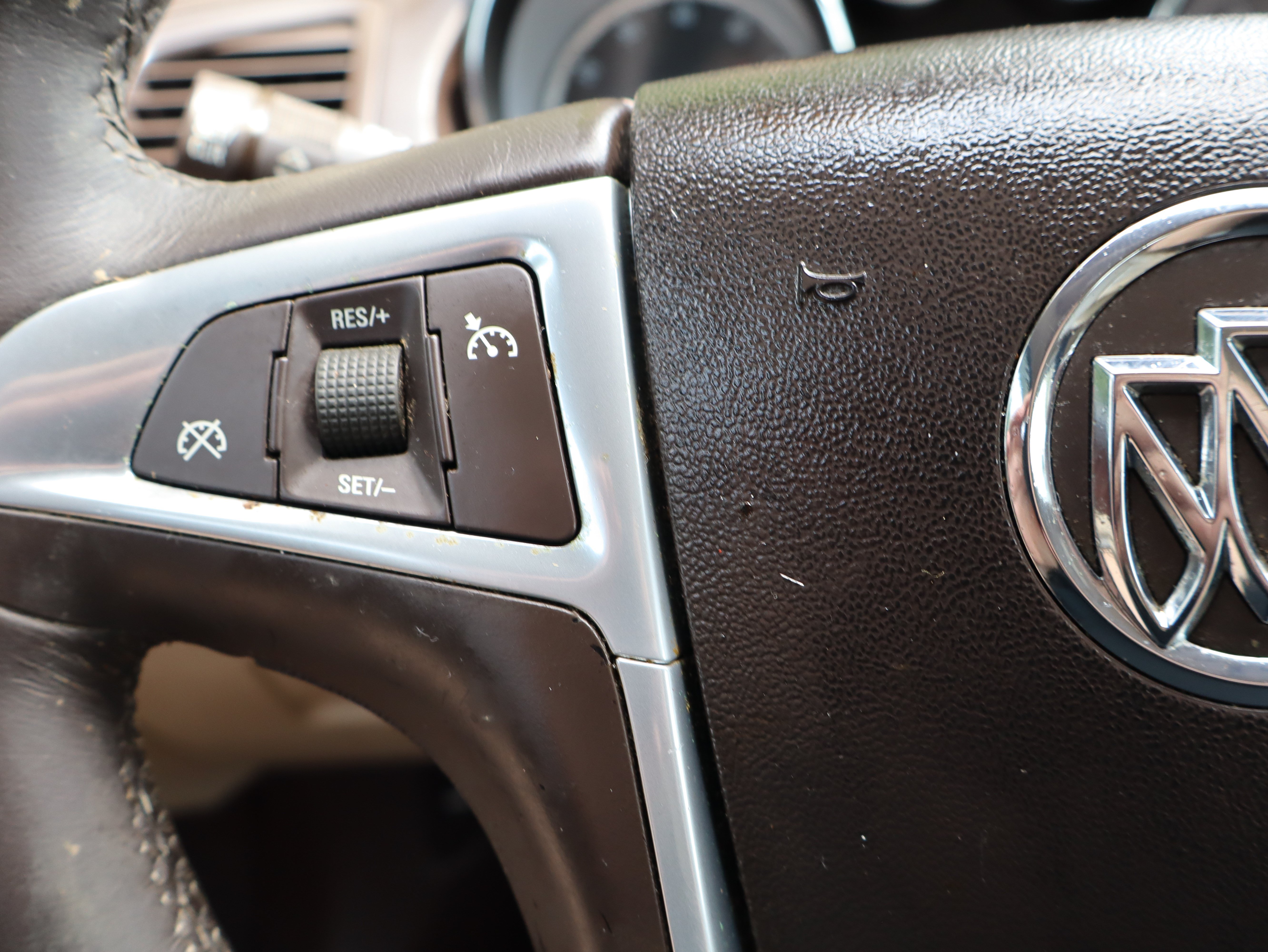 Used 2012 Buick Regal Premium FWD image 28