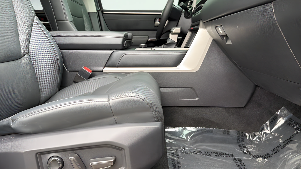 Used 2023 Toyota Tundra Limited w/ Power Package AWD/4WD image 29