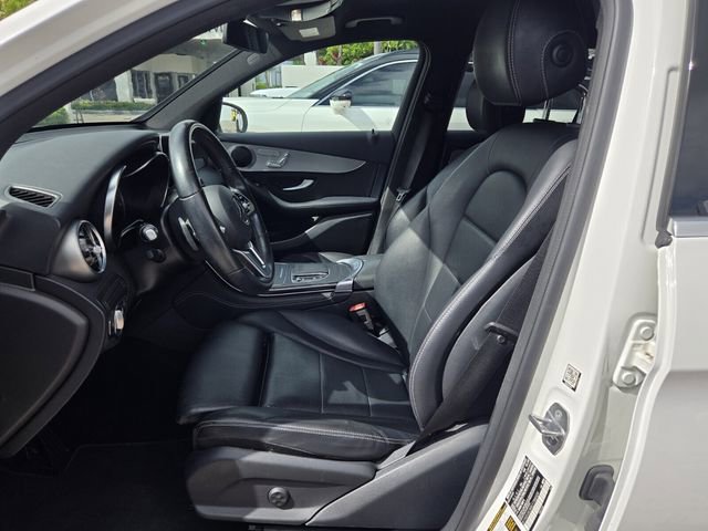 Used 2020 Mercedes-Benz GLC 300 image 11
