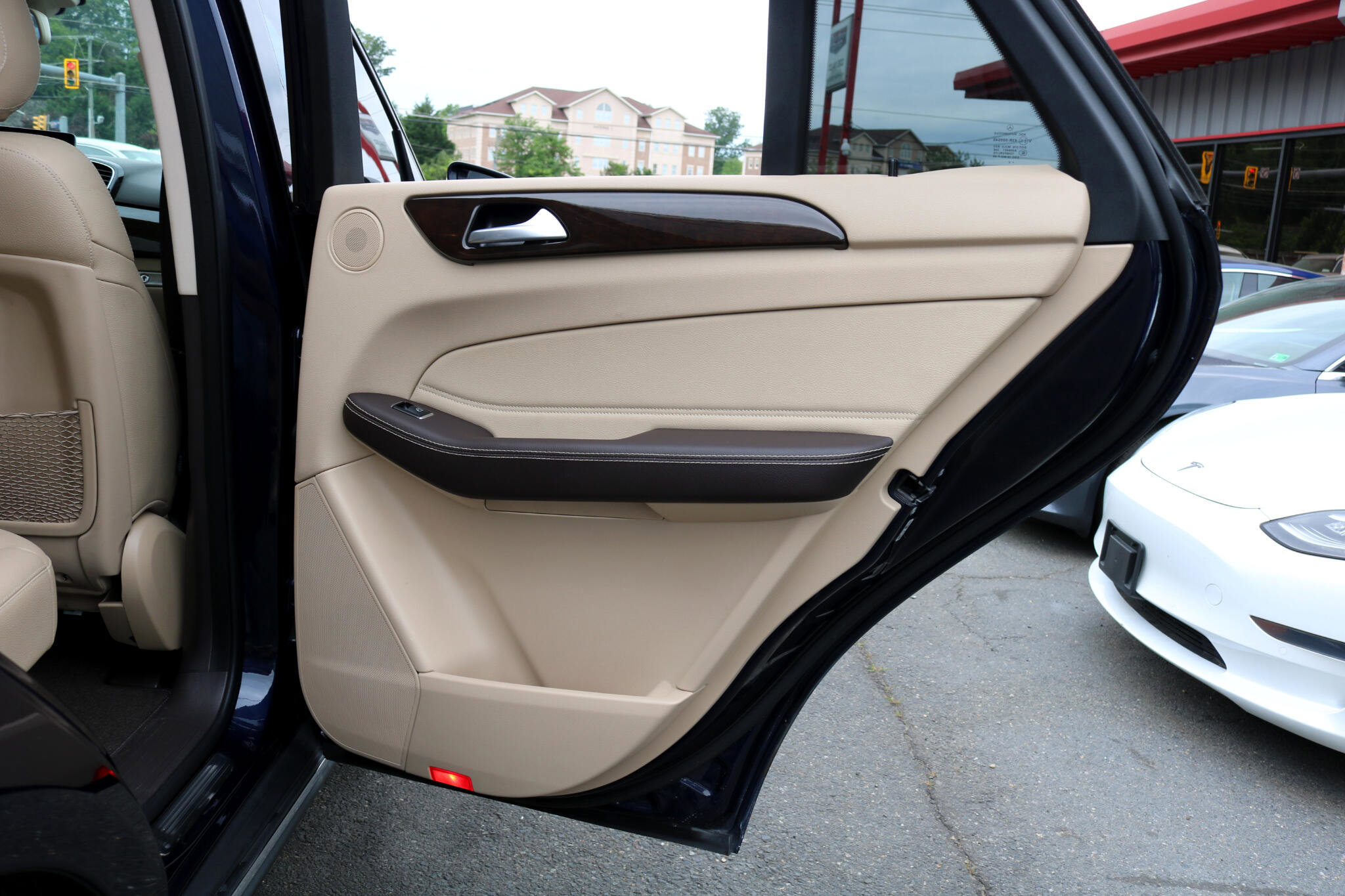 Used 2016 Mercedes-Benz GLE 350 RWD 4dr GLE 350 w/ Premium Package image 46