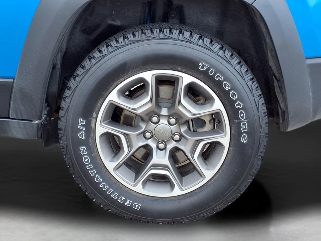 Used 2020 Jeep Cherokee Trailhawk w/ Cold Weather Group image 3