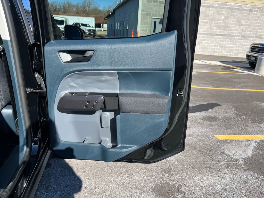 Used 2025 Ford Maverick XL image 18