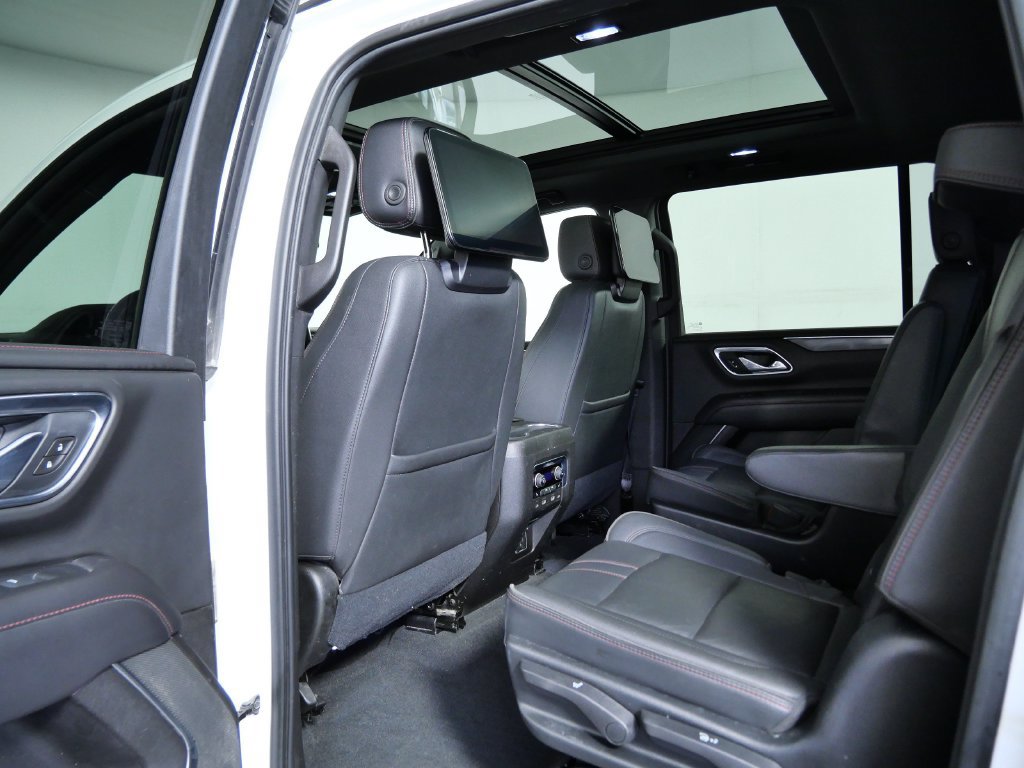 Used 2021 Chevrolet Suburban RST w/ Luxury Package AWD/4WD image 15