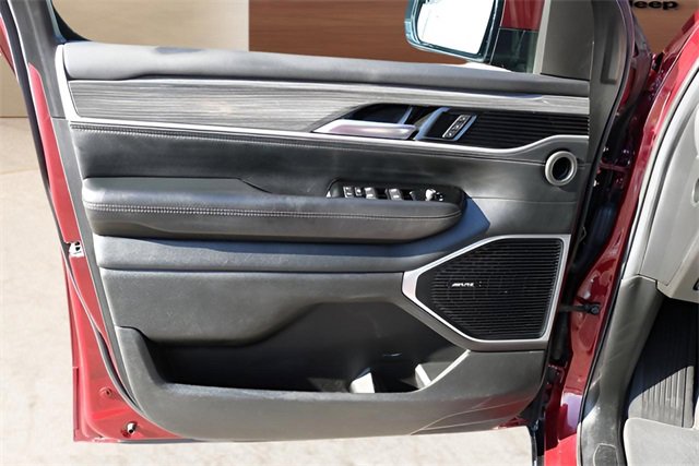 Used 2022 Jeep Wagoneer Series II w/ Flexible Seating Group image 10