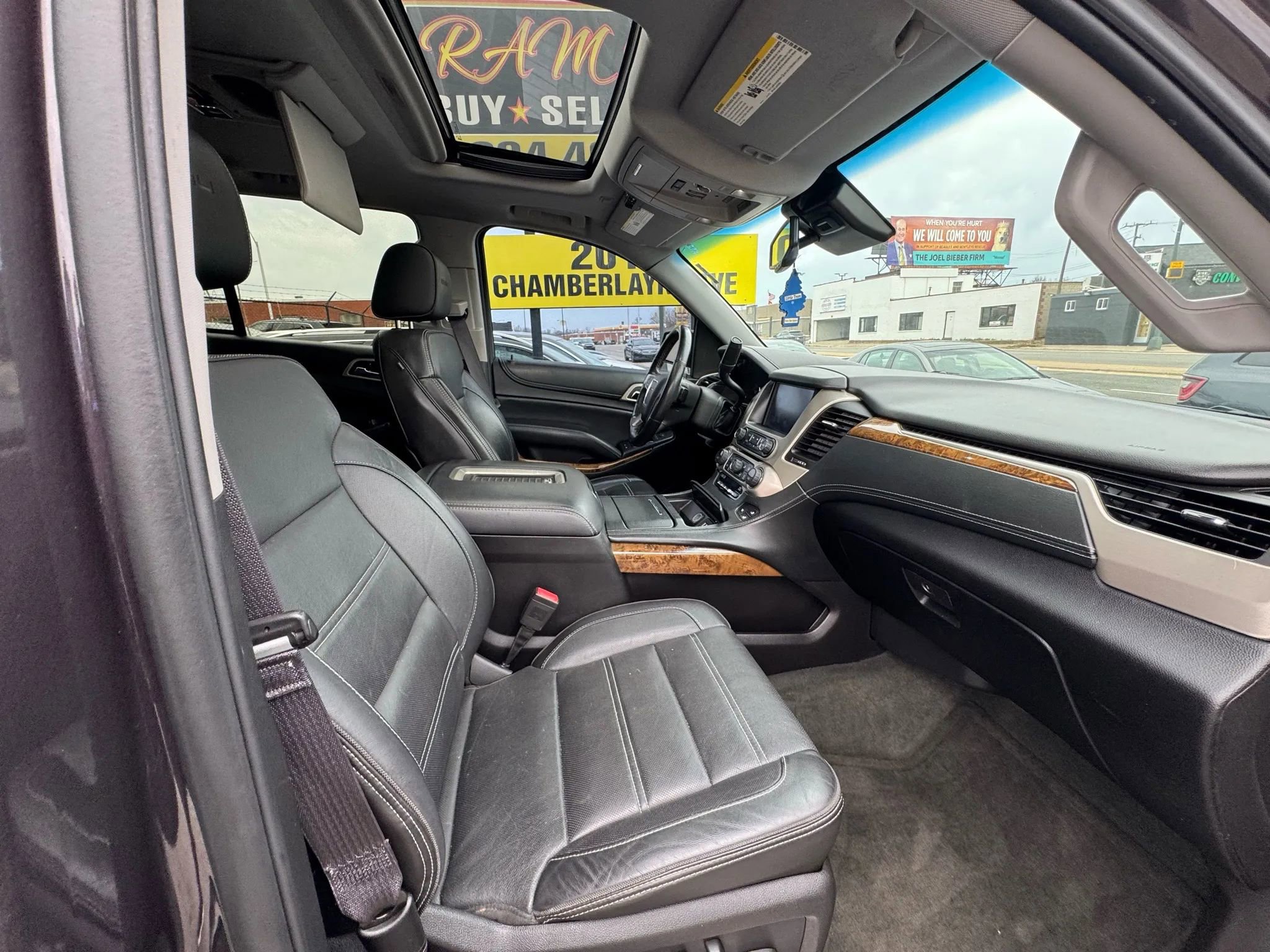 Used 2015 GMC Yukon Denali w/ Open Road Package image 22