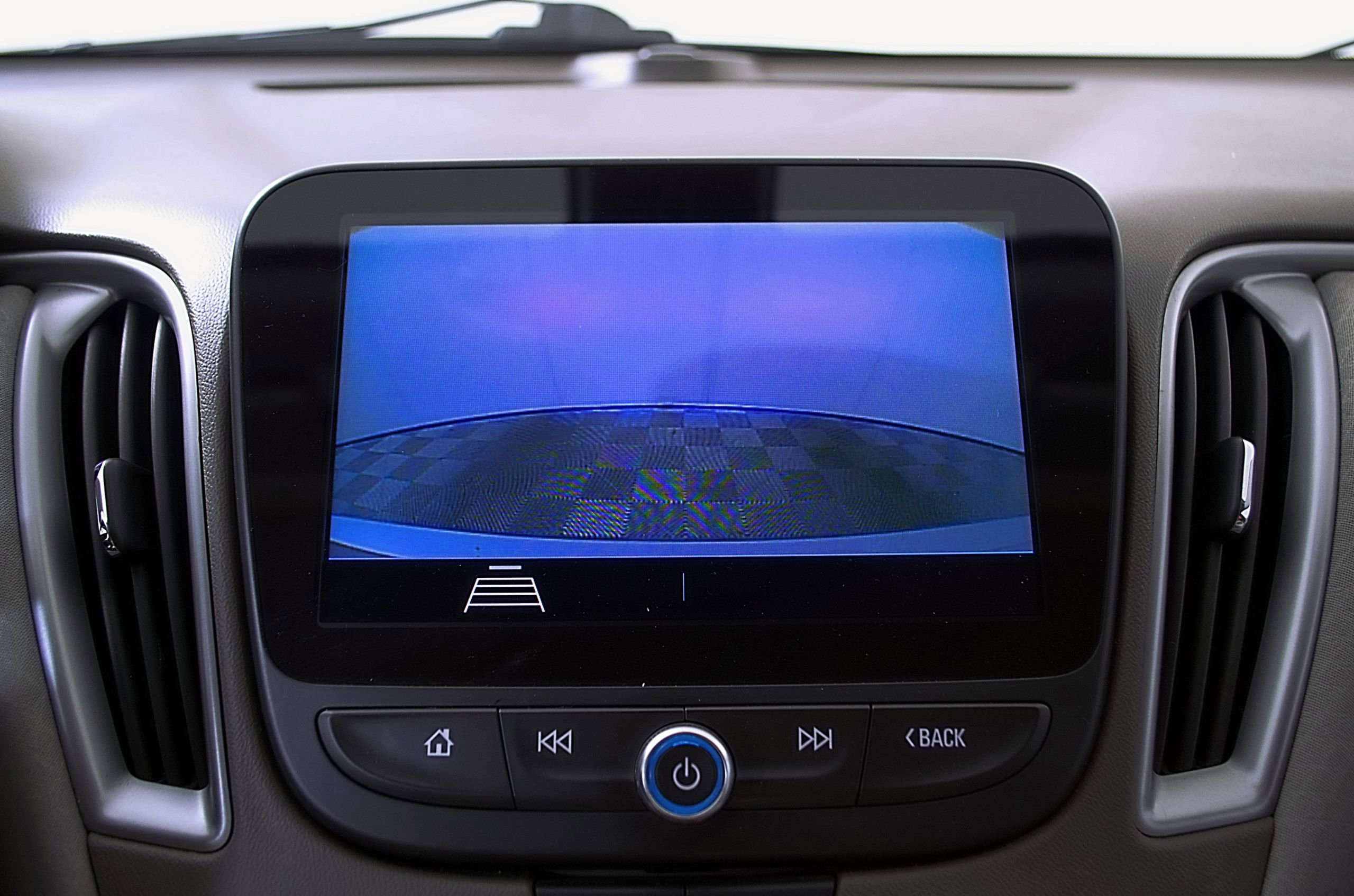 Used 2020 Chevrolet Malibu LS FWD image 25