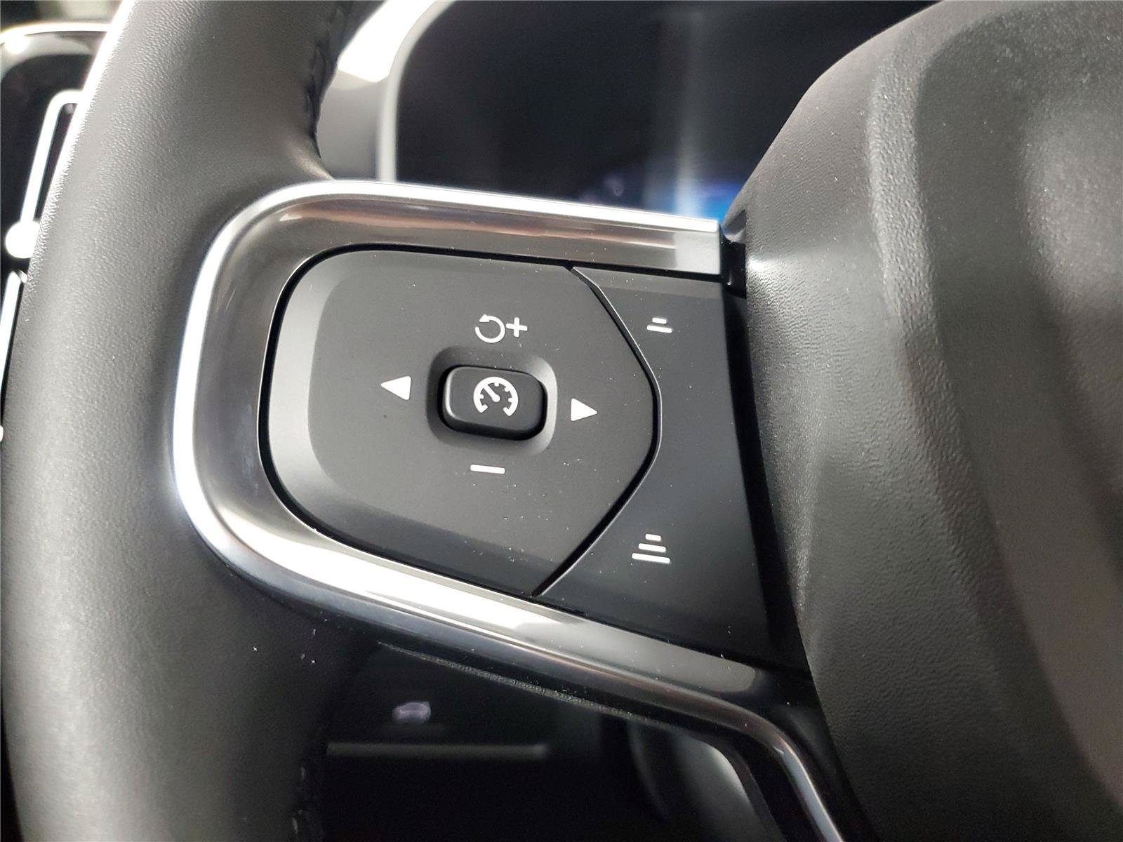 New 2026 Volvo XC40 B5 Plus w/ Climate Package AWD/4WD image 25