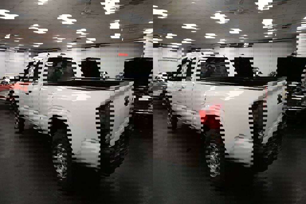 Certified 2021 Toyota Tacoma SR image 5