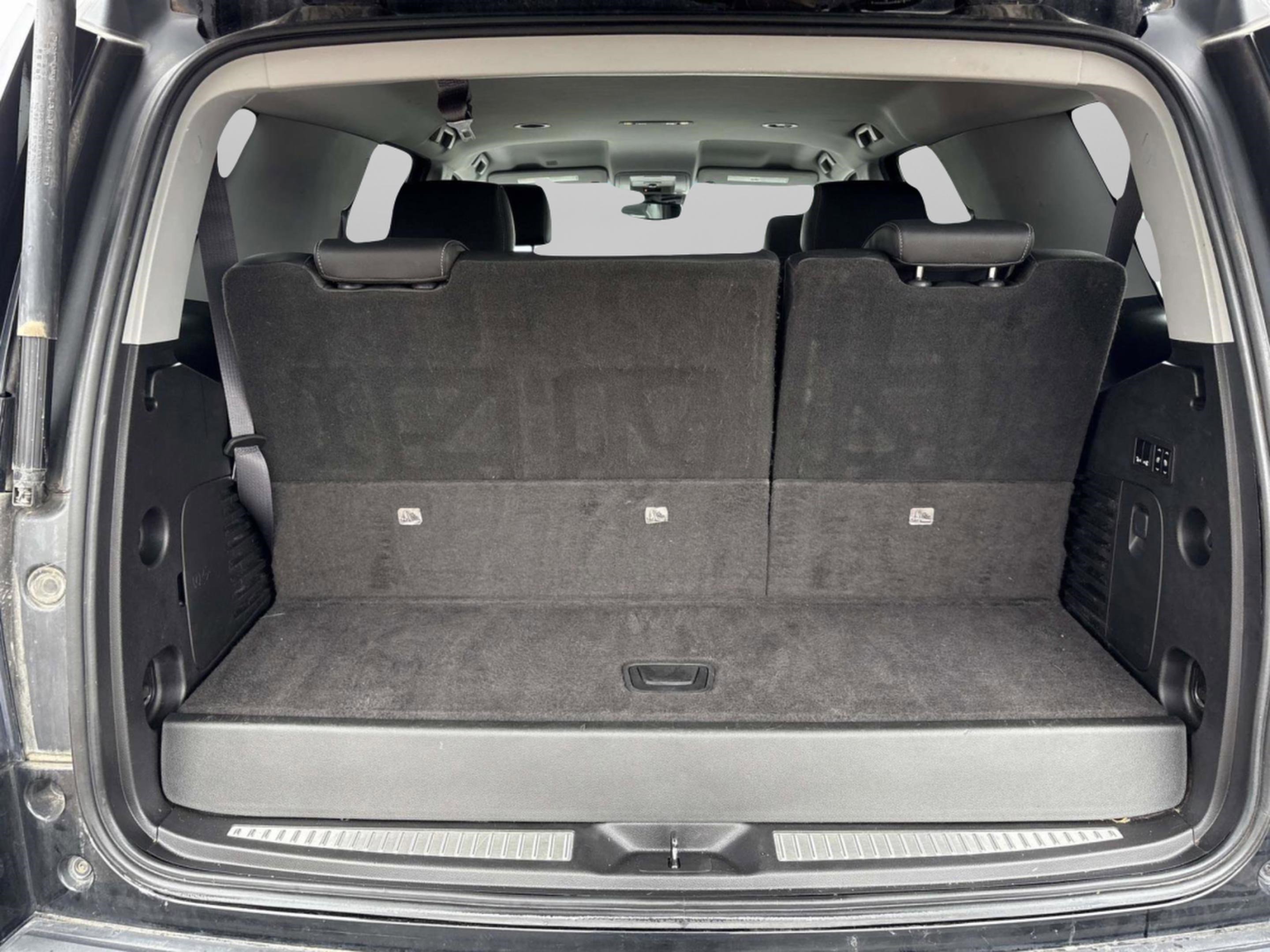 Used 2017 GMC Yukon SLT image 12