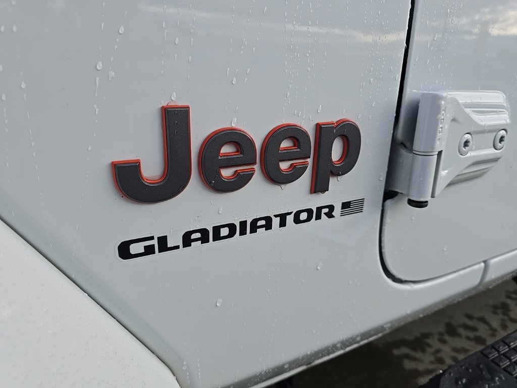 Used 2023 Jeep Gladiator Mojave w/ Trailer Tow Package image 33
