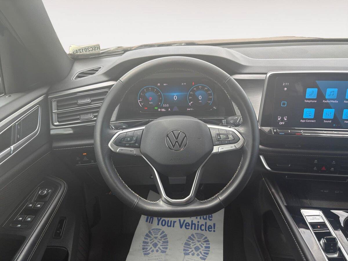 Used 2025 Volkswagen Atlas Cross Sport SE AWD/4WD image 12