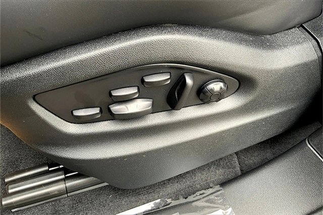 New 2026 Porsche Cayenne GTS image 31